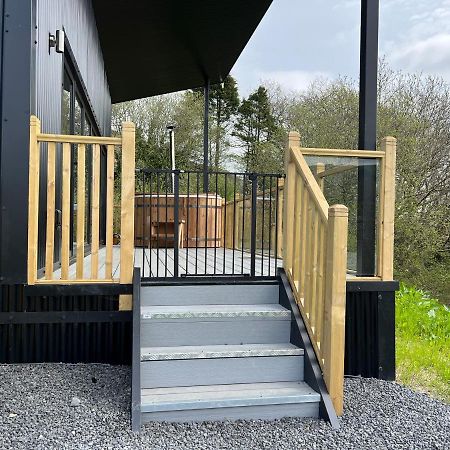 Luxury Lodge In The Treetops Llanbrynmair Esterno foto