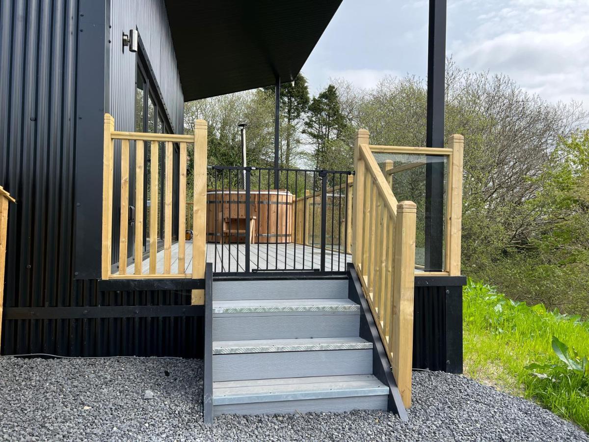 Luxury Lodge In The Treetops Llanbrynmair Esterno foto